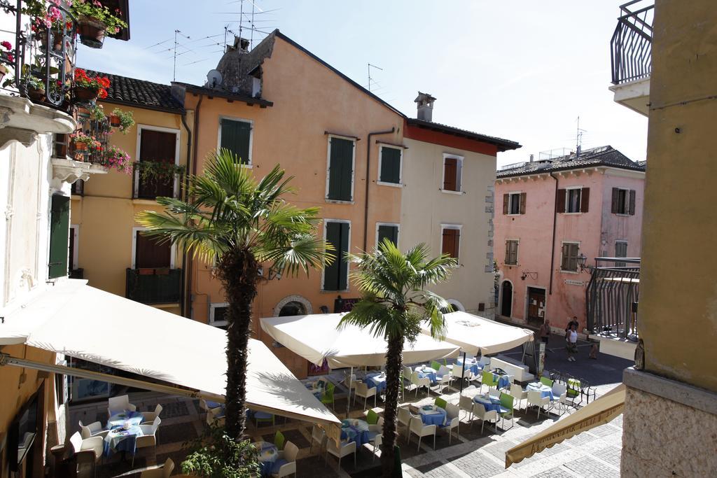 Appartamenti Piazza Umberto I Torri Del Benaco Quarto foto